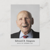 Klassieke grijze begrafenisgebeddenkaart met foto informatiekaartje (Voorkant)