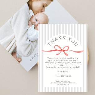 Klassieke grijze strepen rode lint baby shower bedankkaart