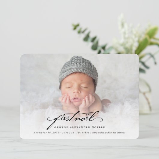 Klassieke handschrift Script Baby's eerste nieuwe  Feestdagenkaart (Staand voorkant)