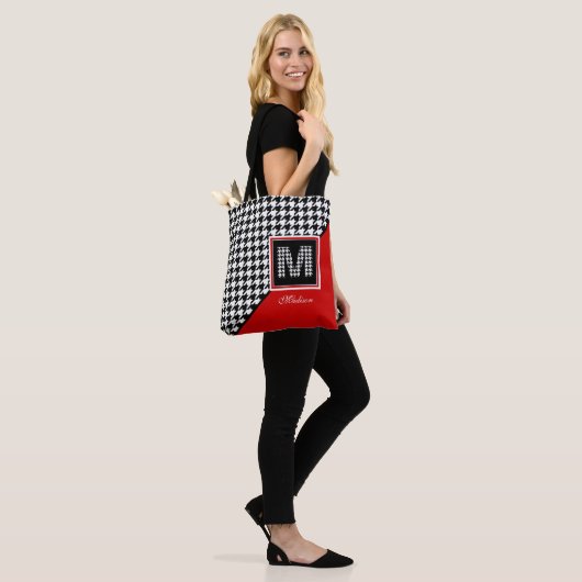 Klassieke Houndstooth Monogram in Rood Zwart Wit Tote Bag (Op model)