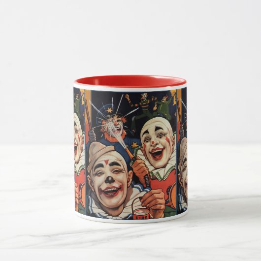 Klassieke humor, lachende circusclowns en politie mok (Midden)