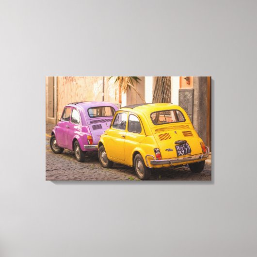 Klassieke italiaanse fiat 500 auto's in Rome Itali Canvas Afdruk (Voorkant)