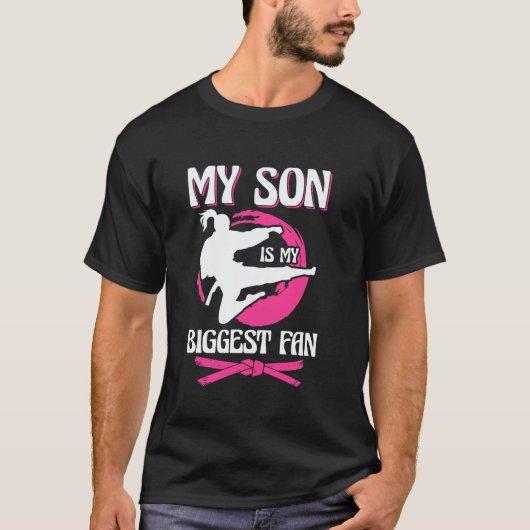 Klassieke Karate Moeder Mijn Zoon Is Mijn Grootste T-shirt (Voorkant)