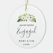 Klassieke kerstcadeautjes met kerst keramisch ornament (Links)