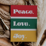 Klassieke kerstcadeautjes met vreugde feestdagenkaart<br><div class="desc">Vrede,  liefde en vreugde! Een moderne en elegante kalligrafie voor dit collectie van de wintervakantiekaarten. U kunt de kleur van de doopvont of de achtergrond in uw het houden van ook gemakkelijk veranderen.</div>