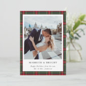 Klassieke Kerstmis Plaid Getrouwd en Stralend Foto Feestdagenkaart (Staand voorkant)