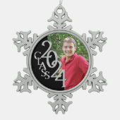 Klassieke Klasse van 2024 Afstuderen Foto Tin Sneeuwvlok Ornament (Voorkant)