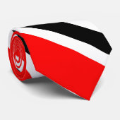 Klassieke kleuren: rood wit en zwart stropdas (Opgerold)