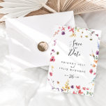 Klassieke kleurrijke wilde flora sparen de datum briefkaart<br><div class="desc">Deze klassieke kleurrijke wilde flora,  behalve het date briefkaart,  is perfect voor een rustige bruiloft. Het ontwerp is voorzien van een gele,  paarse,  witte,  wilde bloemen met bladeren in een roos en een groene waterverf achtergrond.</div>