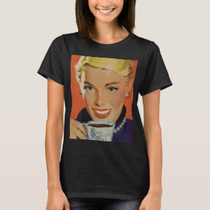 Klassieke koffie, gelukkige vrouw met retro koffie t-shirt