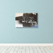 Klassieke Lake Cabin Canvas Afdruk (Insitu (Houten vloer))