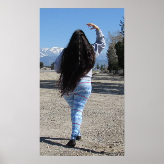 Klassieke lengte haar en sneeuw op de bergen poster (Voorkant)