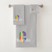 Klassieke letter C gekleurd monogram lichtgrijs Bad Handdoek (Insitu)