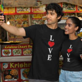 Klassieke LOVE Heart Motif met een Modern Twist T-shirt