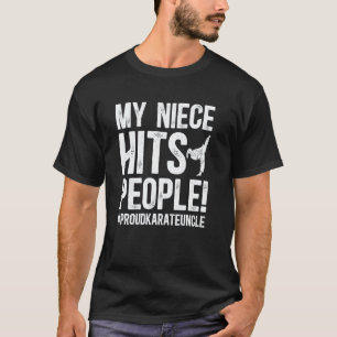 Klassieke Mijn nichtje slaat mensen Karate Oom Tro T-shirt