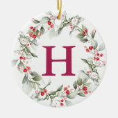 Klassieke Monogram Berry Krans Kerstmis Keramisch Ornament (Voorkant)