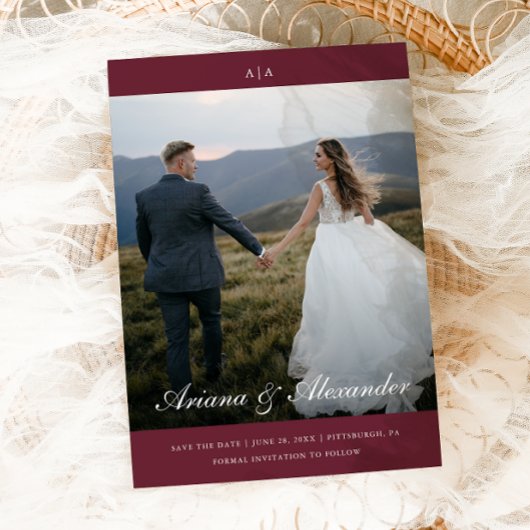 Klassieke Monogram Elegant Script Twee foto bruilo Save The Date