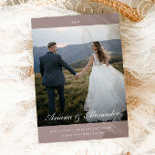 Klassieke Monogram Elegant Script Twee foto bruilo Save The Date