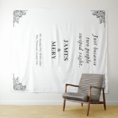 Klassieke Monogram Elegante Rand Trouwdag Wandkleed (In Situ (horizontaal))