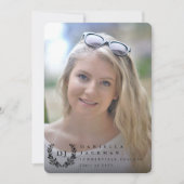 Klassieke monogram/Laurel Wreator 2 Foto Afstudere Aankondiging (Voorkant)