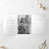 Klassieke monogram met grote kroonrand drieluik uitnodiging (Binnen)