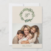 Klassieke Monogram Pine krans Kerstmis Foto Feestdagenkaart (Voorkant)