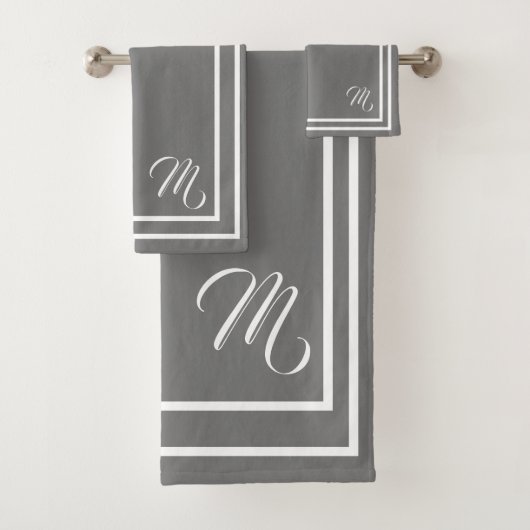 Klassieke monogrammen grijs/wit bad handdoek (Insitu)