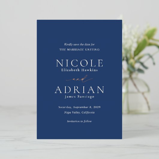 Klassieke Navy Blue Elegant Wedding Save the Date Folie Uitnodiging (Staand Voorkant)