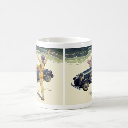 Klassieke open auto op het strand koffiemok (Center)