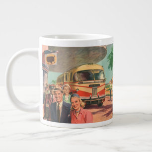 Klassieke passagiers op vakantie bij het busstatio grote koffiekop