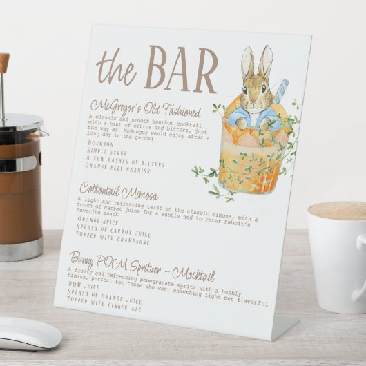 Klassieke Peter de Konijn Baby Bar Drinken Teken Reclamebord Met Voetstuk (Insitu)