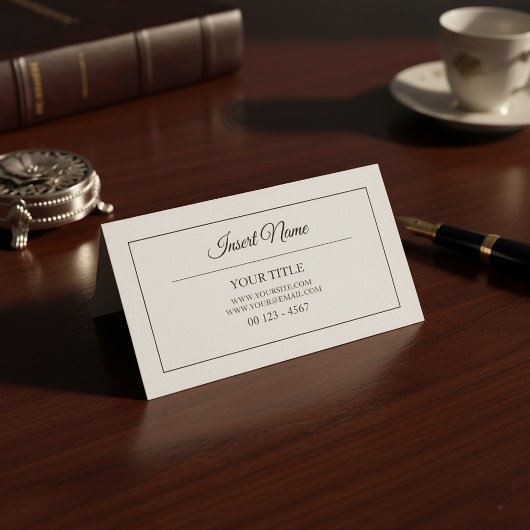 Klassieke platte professionele zwart-wit omhuld visitekaartje