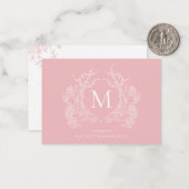 Klassieke Poeder Blush Roze Bloemkam Monogram Notitiekaartje (Voorkant / Achterkant in situ)