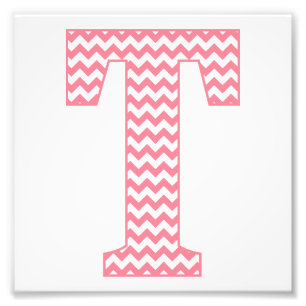 Klassieke preppy roze Chevron Letter T Monogram Foto Afdruk