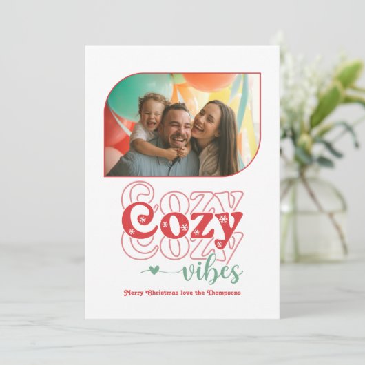 Klassieke Retro Gezellige Vibes Only Kerstfoto Feestdagenkaart (Staand voorkant)