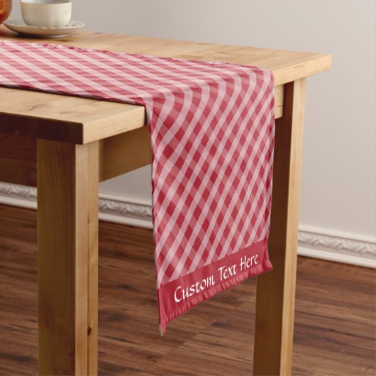Klassieke Retro Red Gingham Patroonnaam Korte Tafelloper (Voorbeeld)