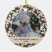 Klassieke Rococo Patroon Familie Foto Kerstmis Keramisch Ornament (Voorkant)