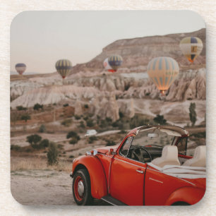 Klassieke  rode auto die warme luchtballonnen kijk bier onderzetter
