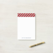 Klassieke rode en blauwe strepen post-it® notes (Op bureau)