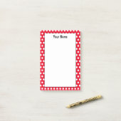 Klassieke rode en witte aangepaste naam Polka Dot  Post-it® Notes (Op bureau)