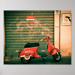 Klassieke rode scooter in Italië Poster