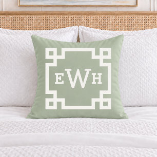 Klassieke saliegroene Griekse sleutel monogram ini Kussen