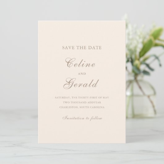 Klassieke Sandy Neutrale Elegante Bruiloft Save The Date (Staand voorkant)