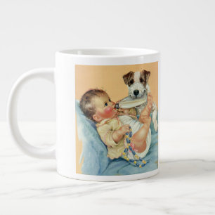 Klassieke schattige babyjongen met fles en puppy h grote koffiekop