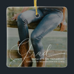 Klassieke Script Foto Modern Cool Graduation Party Keramisch Ornament<br><div class="desc">Leg de herinneringen vast en vier de prestaties van uw favoriete afstuderen met ons Classic Script Photo Modern Cool Graduation Party Keramisch Ornament. Dit gepersonaliseerde aandenken is de perfecte manier om hun college of middelbare school afstuderen te herdenken en koesteren de mijlpaal voor de komende jaren. Gepersonaliseerd met hun naam...</div>