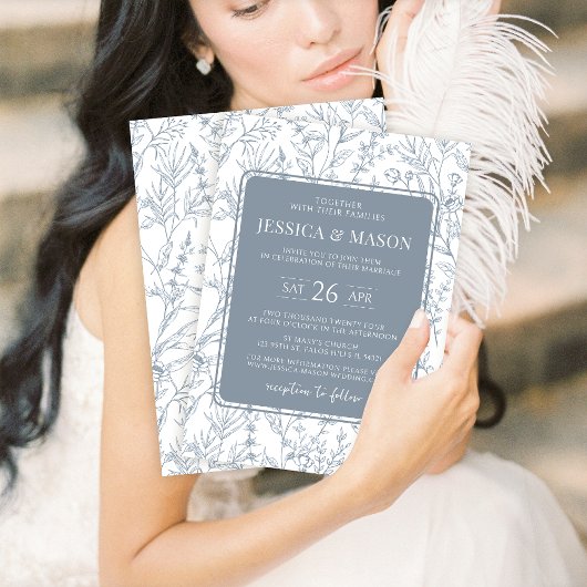 Klassieke stoffige blauwe bloemenbruiloft uitnodig kaart