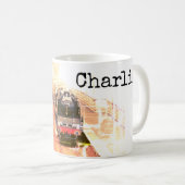 Klassieke stoomloco, op de sporen, met jouw naam. koffiemok (Voorkant rechts)