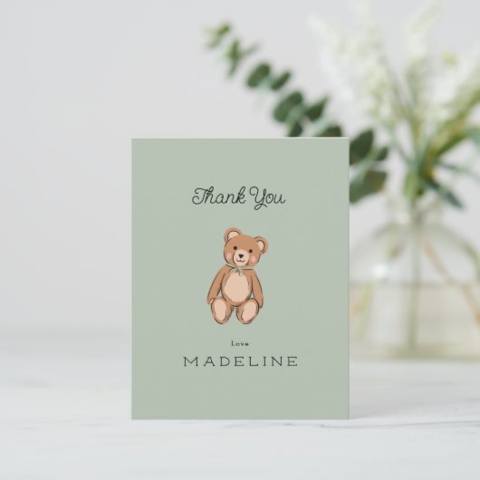 Klassieke teddybeer saliegroene babyshower bedankkaart (Staand voorkant)