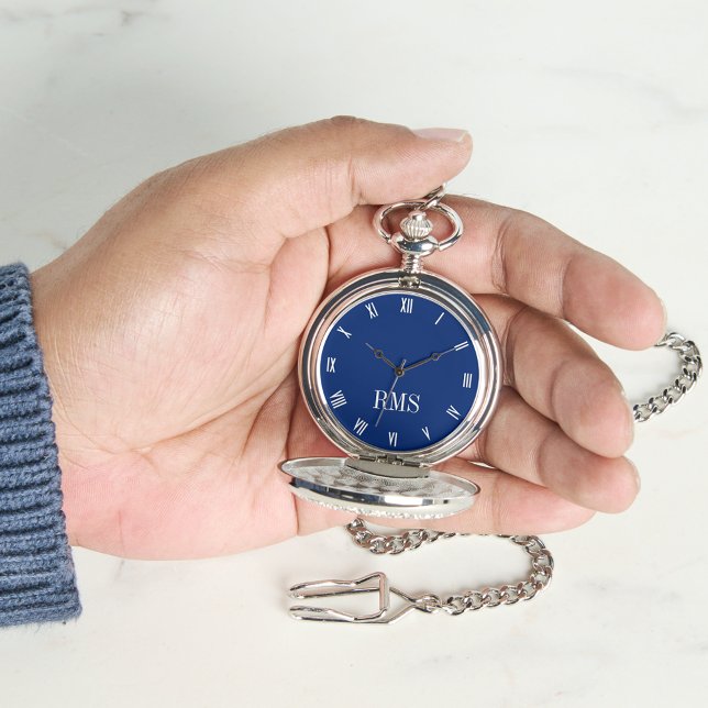 Klassieke Tijdstuk Marine Blauw Zilver Monogram Po Horloge (Classic Timepiece Navy Blue Silver Monogram Pocket Watch)
