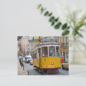 Klassieke tram in Lissabon, Portugal. Briefkaart (Staand voorkant)